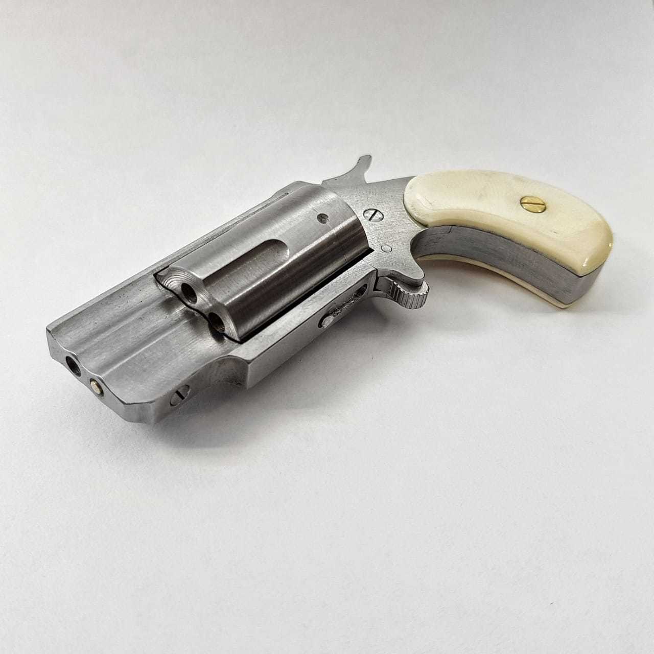 NAA PUG revolver ����������� 1