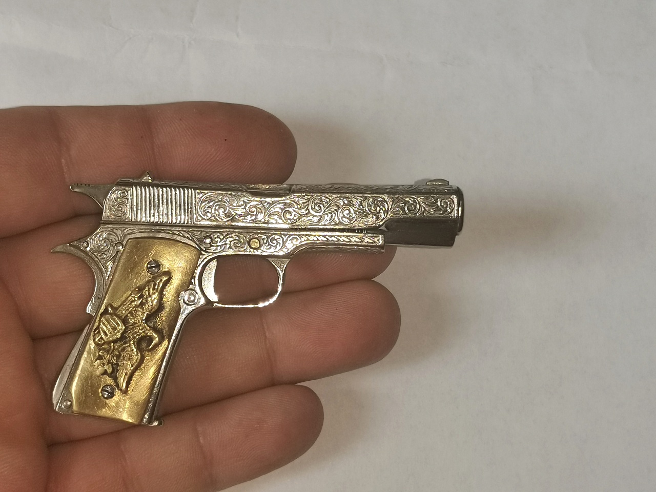 Colt 1911 engraved ����������� 2