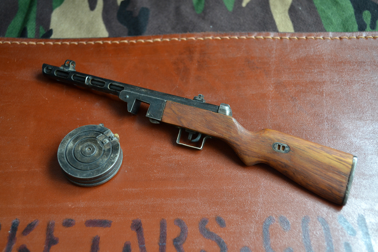 PPSh-41 scale 1:4 ����������� 5